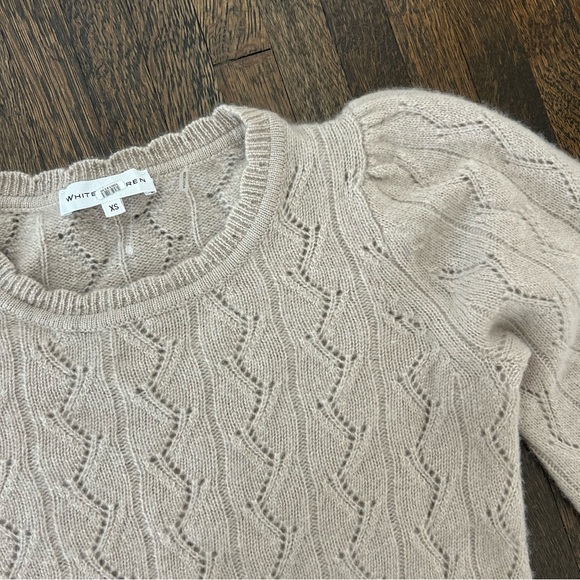White + Warren Cashmere Scallop Crew Neck Sweater - Picture 6 of 10